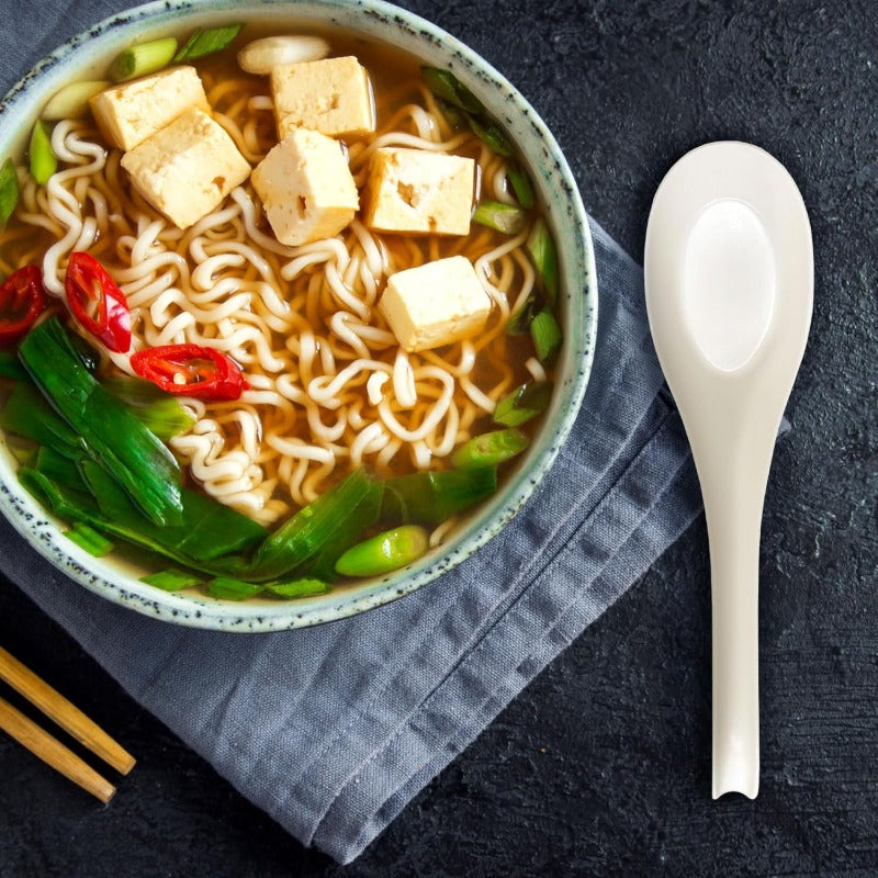 600 COUNT HAKOWARE Disposable Asian Soup Spoons with Hook made from Crystalized Cornstarch for Take-out Ramen Pho Noodles